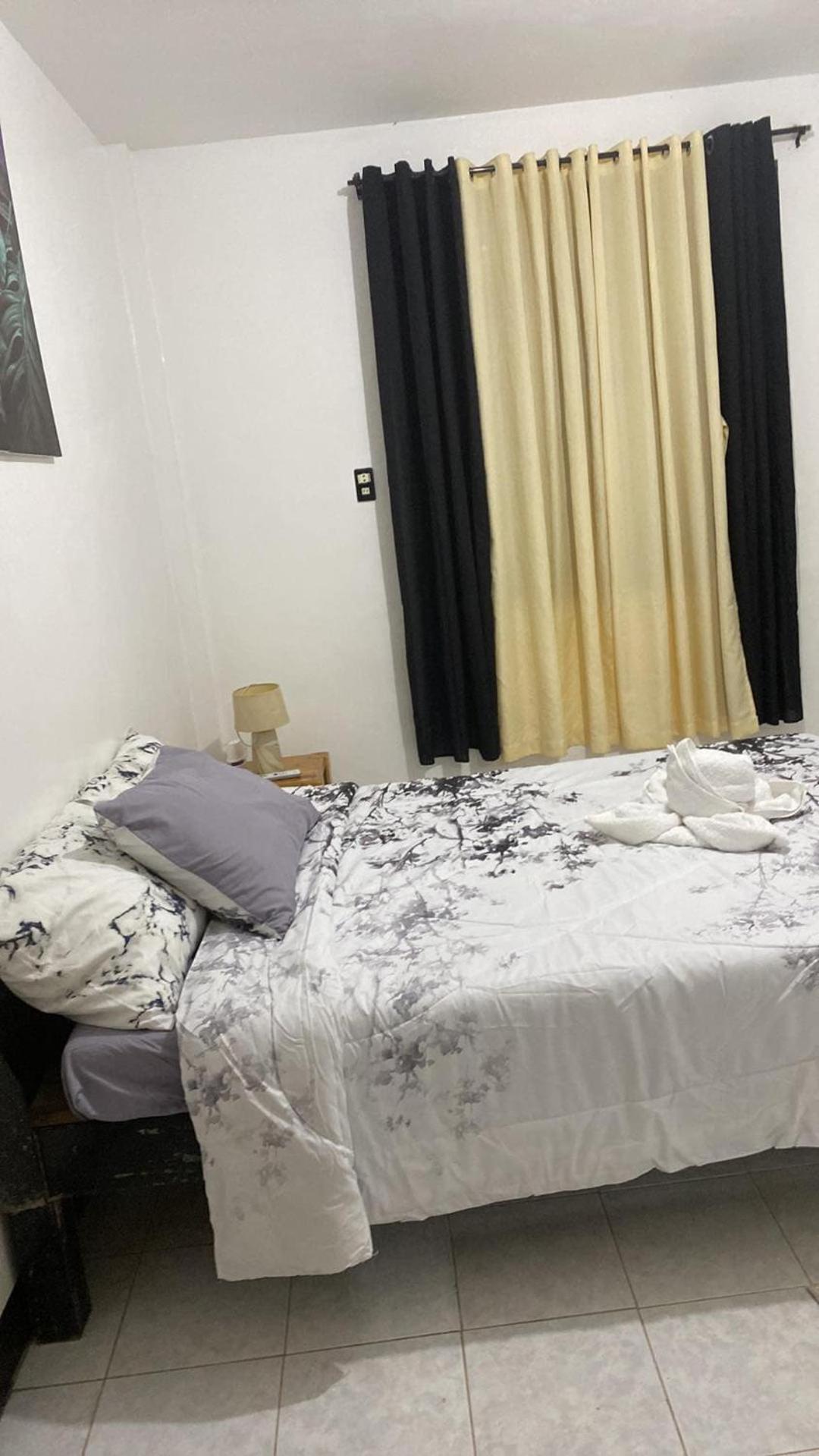 Andresas Homestay Лобок Экстерьер фото